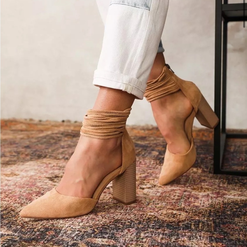 Oasis Society Quinn Heeled Shoe size 8.5